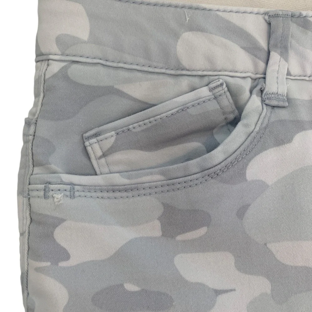 MAC AND ME Jeans Pants Jeggings Leggings Blue Gray Camo 5-Button Fly Hem Small - Picture 5 of 16